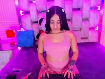 Free Live Porn with emmateylor - Chaturbate