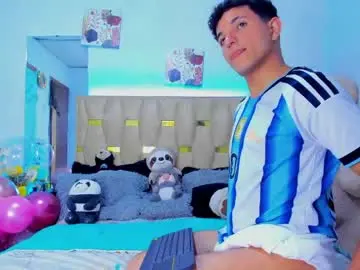 Watch Live Sex Cams with patrick_sanzzz - Chaturbate
