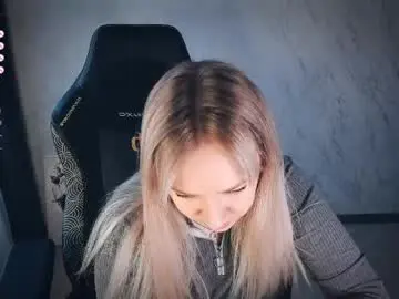 Live Sex Cam with bellezza_ - Chaturbate