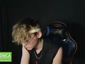 Watch Live Sex Cams with kirill_20_cm - Chaturbate