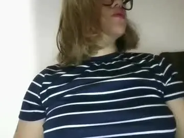 Live Sex Cam with cuteisabella_a - Chaturbate