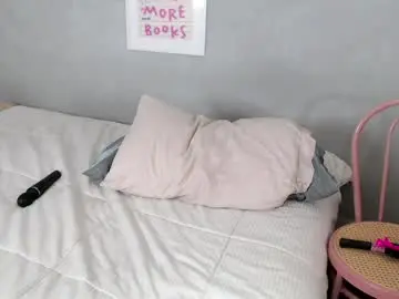 Nude Webcam with emmily2001 - Chaturbate
