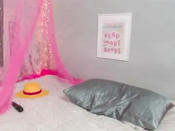 Live Porn with emmily2001 - Chaturbate