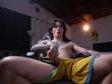 Nude Webcam with xomega_02 - Chaturbate