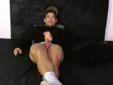 Live Sex with ian_davis - Chaturbate
