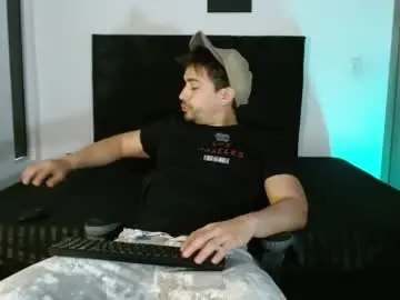 Live Sex with ian_davis - Chaturbate