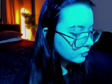Live Porn with kira_g0ld - Chaturbate