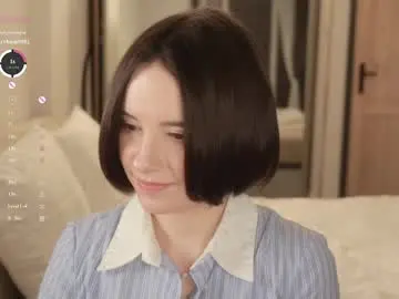 Nude Webcam with _female_essence_ - Chaturbate