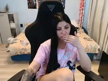 Sex Chat with raven_haired_goddess - Chaturbate