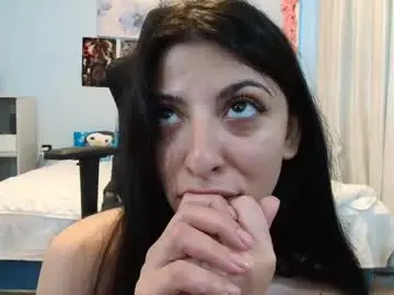 Free Live Porn with raven_haired_goddess - Chaturbate