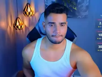 Live Sex Cam with andresfiit - Chaturbate