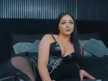 Nude Webcam with julliamilerrr - Chaturbate