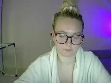 Best live sex cam show with milena391630 - Chaturbate