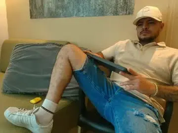 Sex Cam with troy_kirk - Chaturbate
