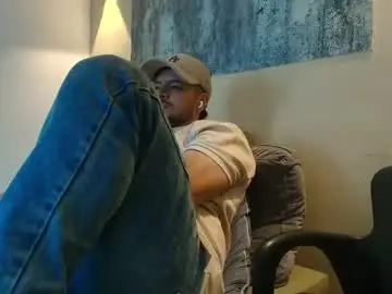 Live Sex Cam with troy_kirk - Chaturbate