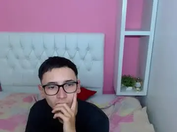 Live Sex Cam with xcoupleplayxx - Chaturbate