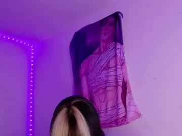 Sex Cam with iam_zoechan - Chaturbate