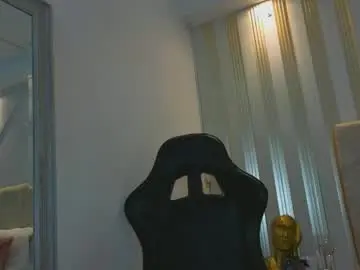 Live Sex Cam with tayra_pradit - Chaturbate