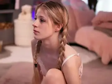 Live Sex Cam with avasykes - Chaturbate