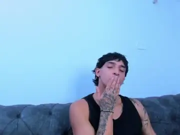 Sex Cam with kroywave - Chaturbate