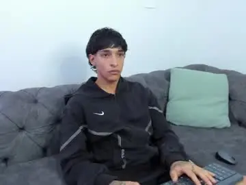 Adult Video Chat with kroywave - Chaturbate