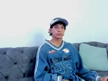 Nude Webcam with kroywave - Chaturbate