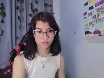 Live Porn with sarahsmitt - Chaturbate