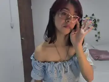 Sex Cam with sarahsmitt - Chaturbate
