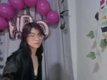 Nude Webcam with sarahsmitt - Chaturbate