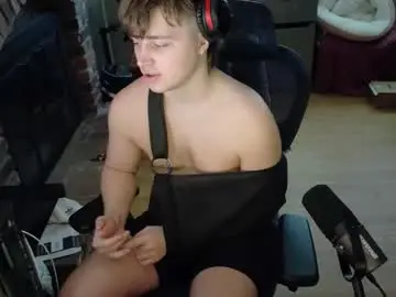 Watch Live Sex Cams with bubblebuttbdn - Chaturbate