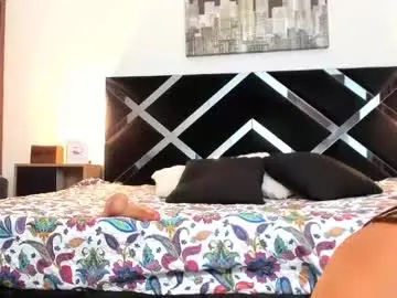 Live Sex Cam with maskedgirl01 - Chaturbate