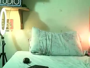 Live Porn with yeisoncastellanos1999 - Chaturbate
