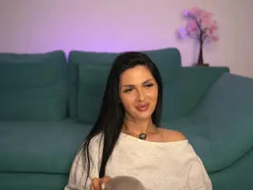 Live Porn with naughtycleo - Chaturbate
