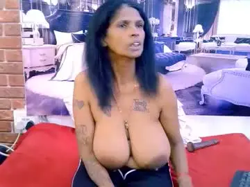 Live Sex with sexyva4u2luv - Chaturbate