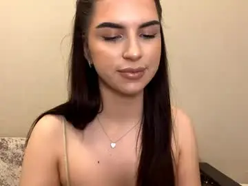 Live Sex Cam with cecilianoblitt - Chaturbate