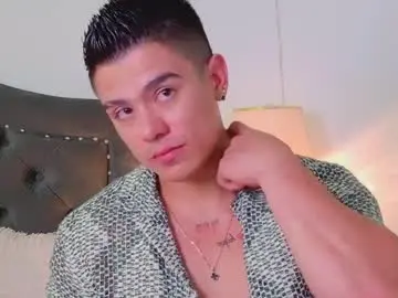 Live Sex with elian_craiggggg - Chaturbate