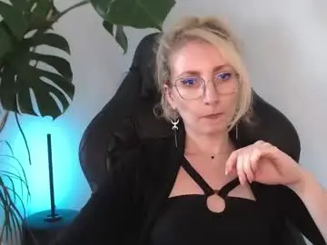 Adult Webcams with cinderellamoon - Chaturbate