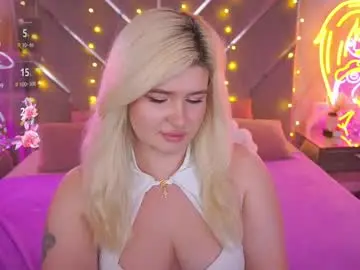 Live Sex Cam with cocosecretss - Chaturbate