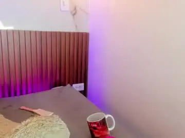 Adult Video Chat with saritakors - Chaturbate