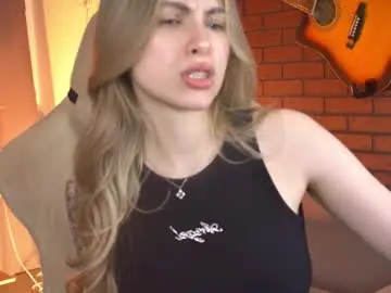 Live Porn with elliecutes - Chaturbate