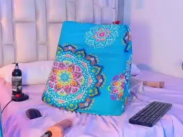 Live Porn with bellasanderrs - Chaturbate