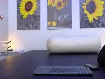 Live Sex Cam with kata_lhella - Chaturbate