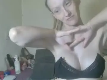 Free Live Porn with mistressmilly32 - Chaturbate