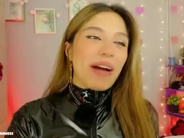Live Sex Cam with yourrmuse_ - Chaturbate