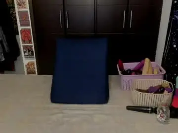 Free Live Porn with laura_anal_ - Chaturbate