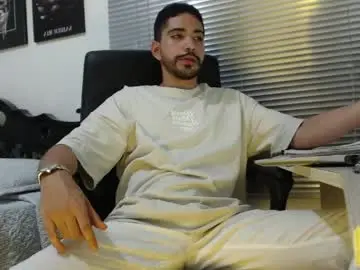 Sex Cam with kratoswolf - Chaturbate