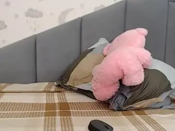 Live Porn with lovellykitty_1 - Chaturbate