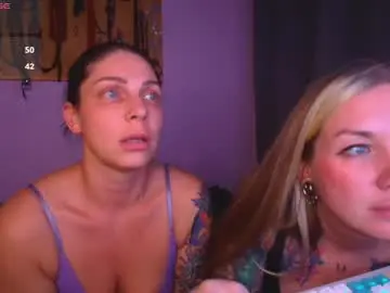 Live Sex Cam with carrie_moonshine - Chaturbate