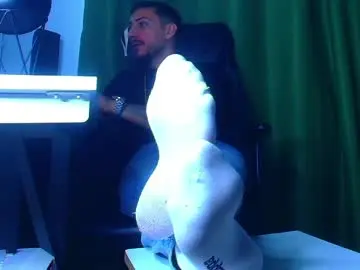 Free Porn Cam with romaniamaster1 - Chaturbate