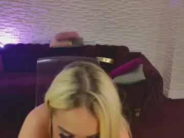 Watch Live Sex Cams with blondiexstar - Chaturbate
